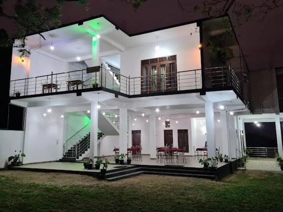 Jungle Lodge Udawalawe Ngoại thất bức ảnh
